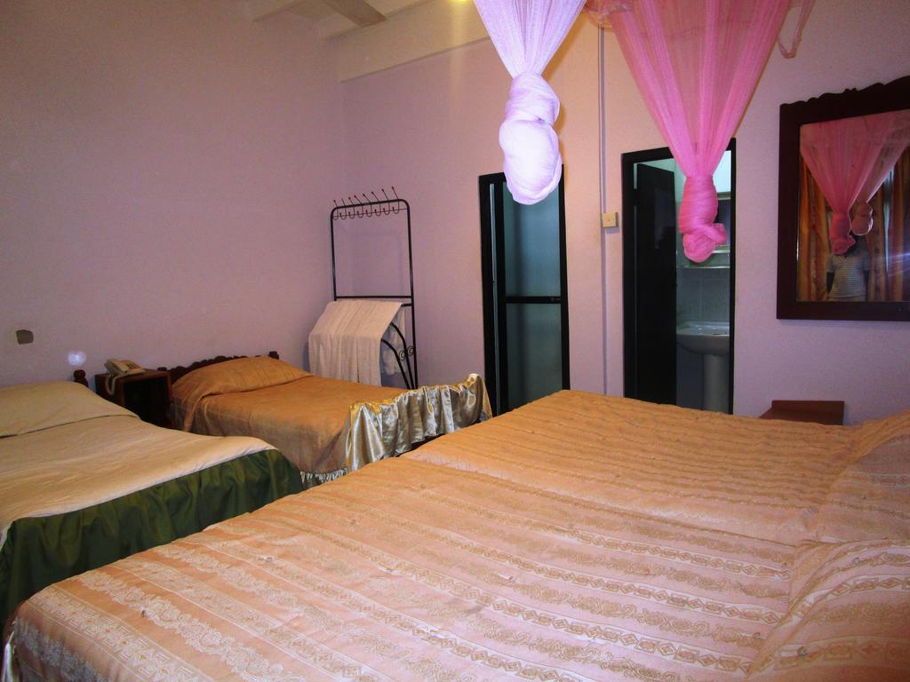 Hotel Shalini Anuradhapura Kamer foto